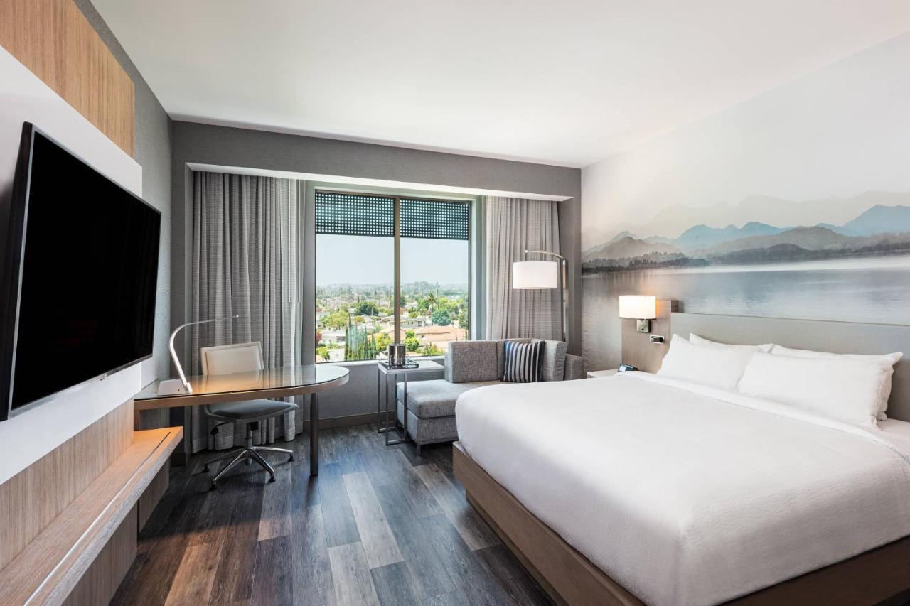 Courtyard By Marriott Los Angeles Monterey Park Exterior foto