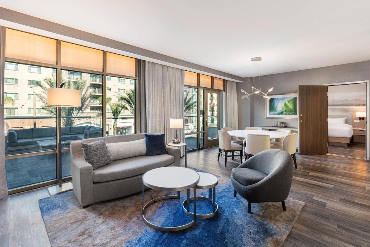 Courtyard By Marriott Los Angeles Monterey Park Exterior foto
