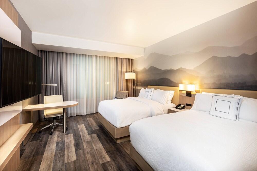 Courtyard By Marriott Los Angeles Monterey Park Exterior foto