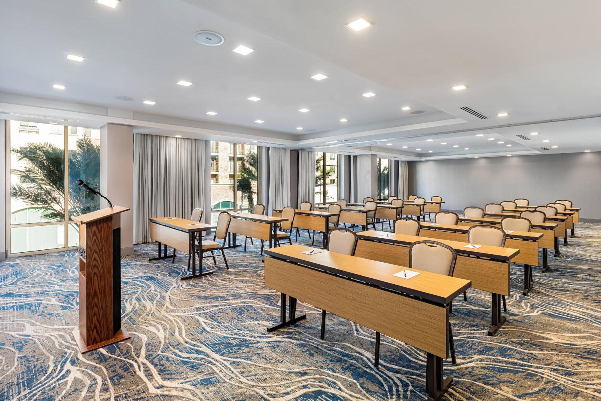 Courtyard By Marriott Los Angeles Monterey Park Exterior foto