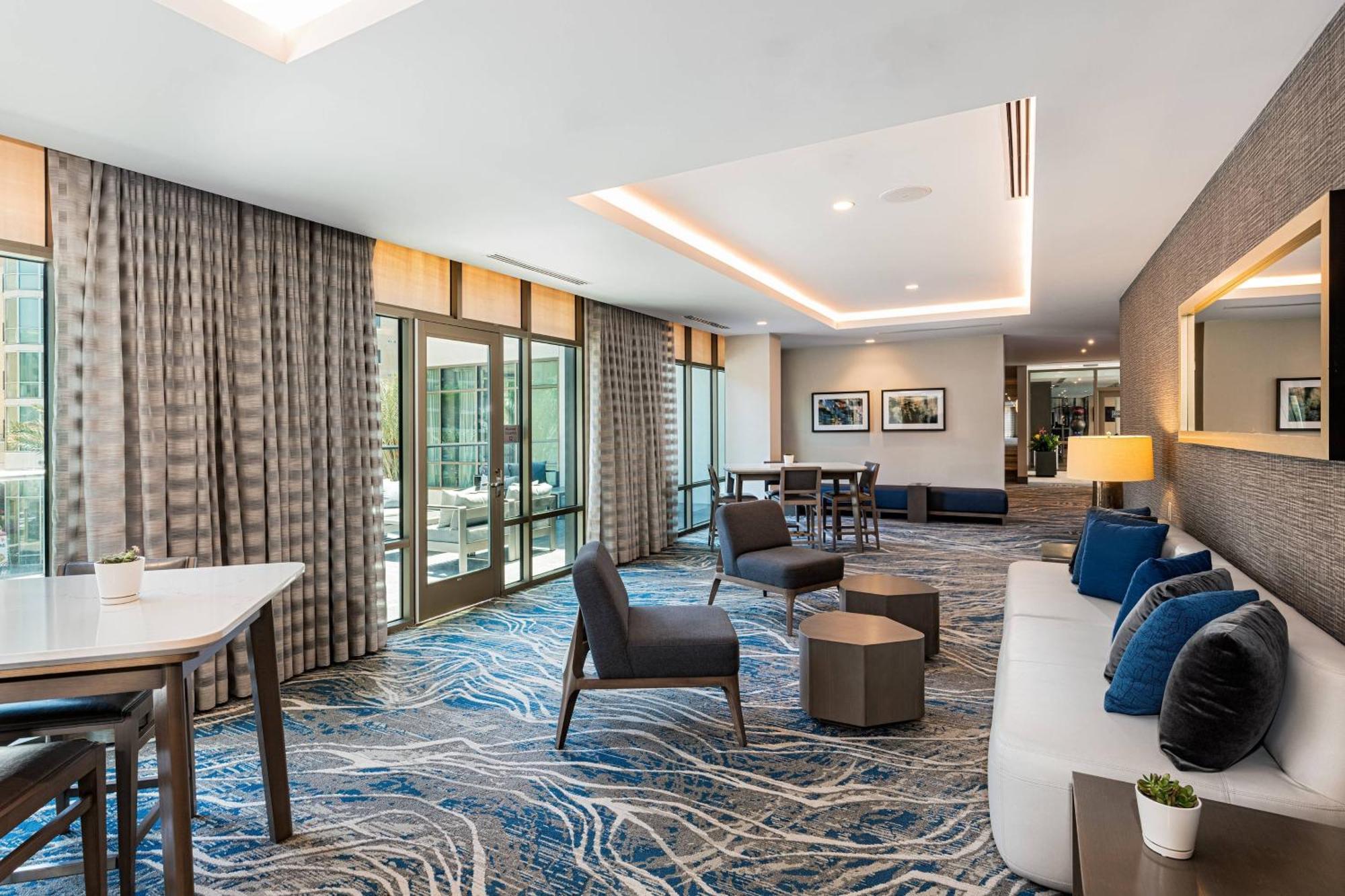 Courtyard By Marriott Los Angeles Monterey Park Exterior foto